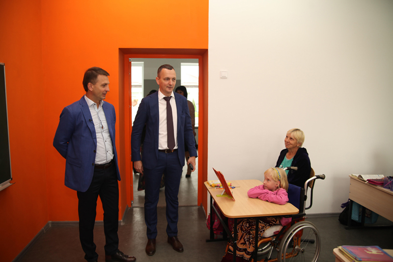 Голик: в Петриковке после реконструкции открыта начальная школа с современным оборудованием